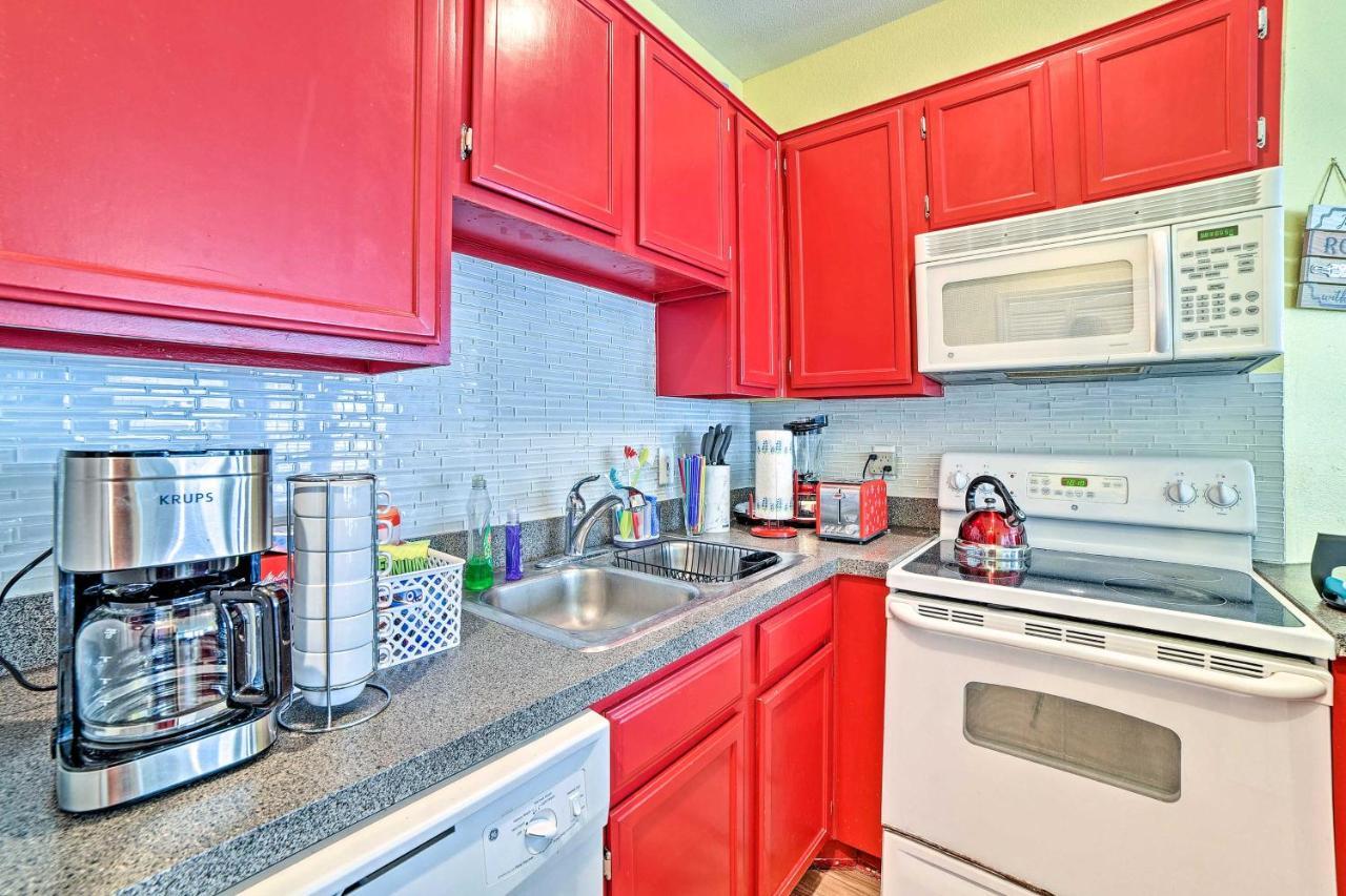 Corpus Christi Resort Condo - Walk To Beach! Exterior photo